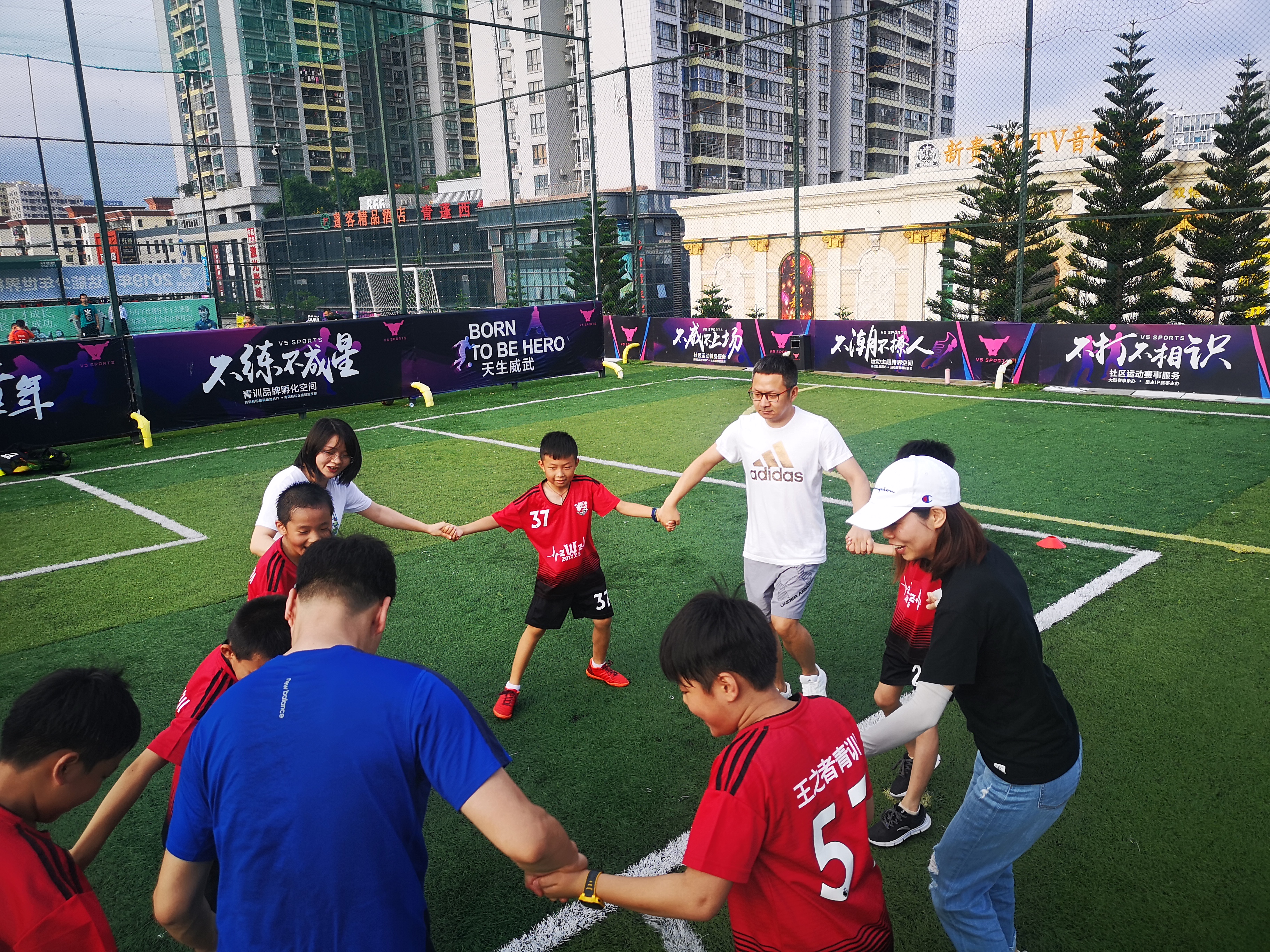 深圳王之者足球：愿每个孩子都有快乐的足球童年